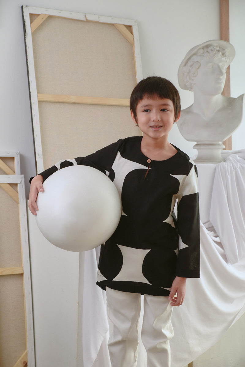 The Seniman Kurta - Tenang