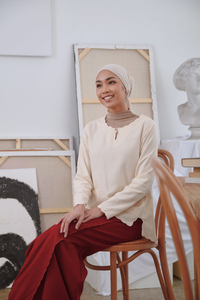 The Seniman Women Scallop Kurung Top - Cream