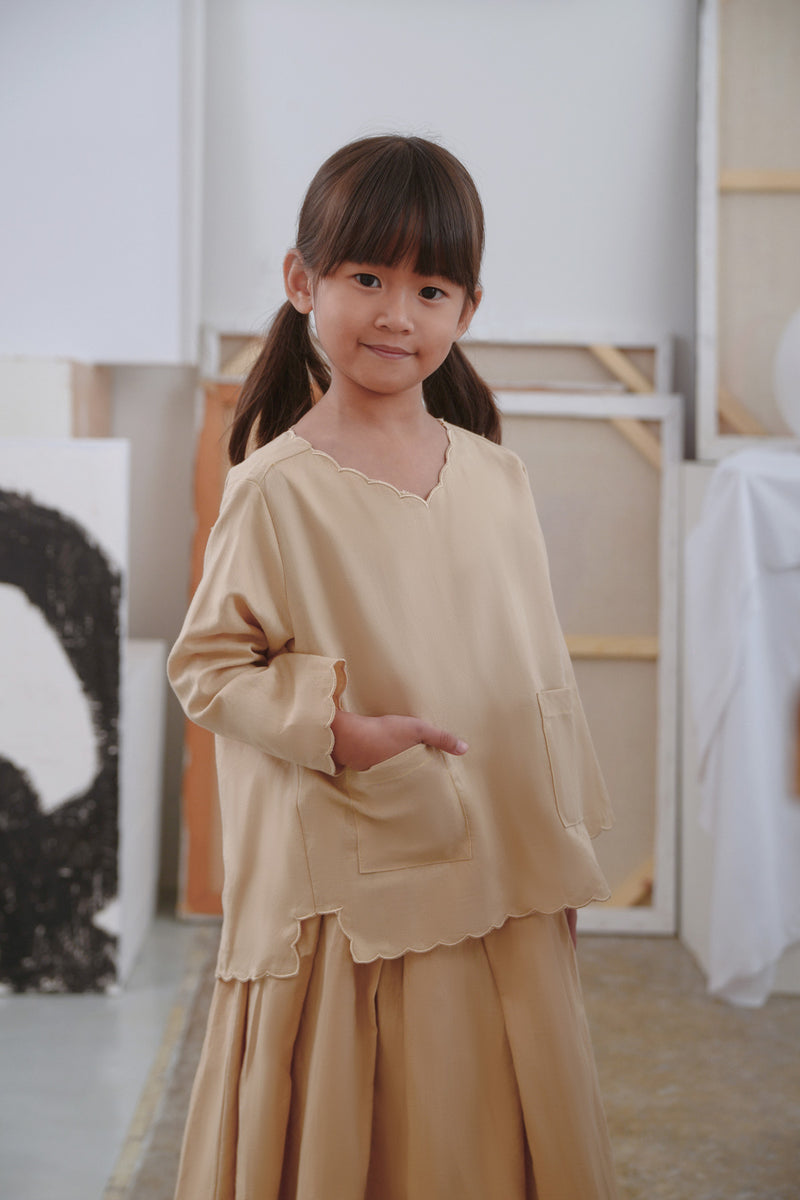 The Seniman Scallop Kurung Top - Khaki