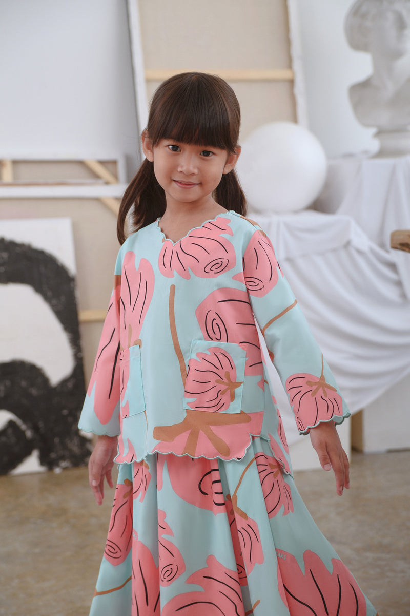 The Seniman Scallop Kurung Top - Girang