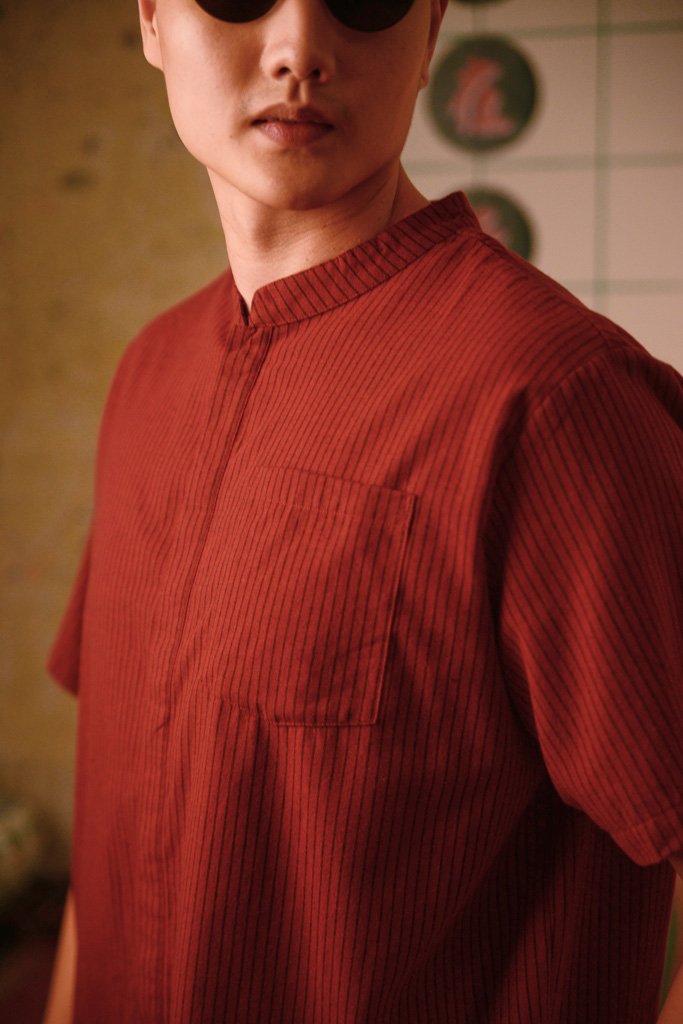 kemeja lengan pendek lelaki corak merah jalur 