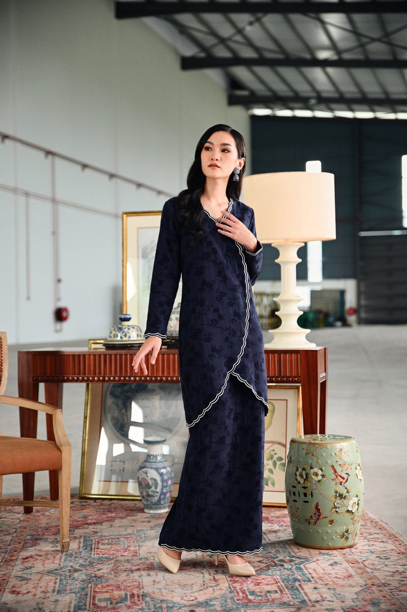 The Glow Women Scallop Kurung Set - Navy Jacquard