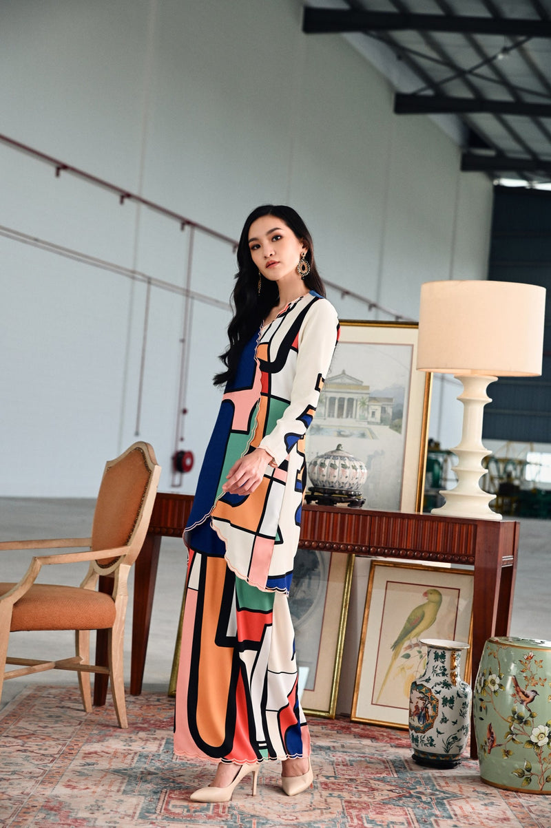 The Glow Women Scallop Kurung Set - Poet