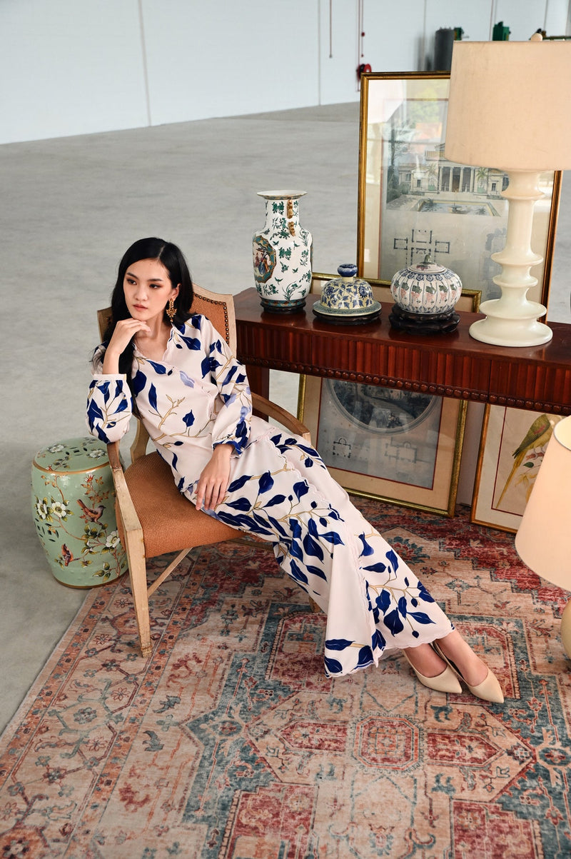 The Glow Women Scallop Kebaya Set - Breeze