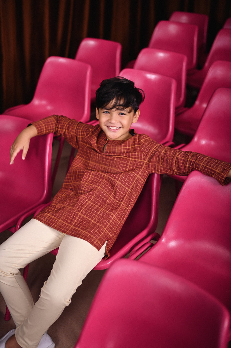 kurta bercorak coklat budak 