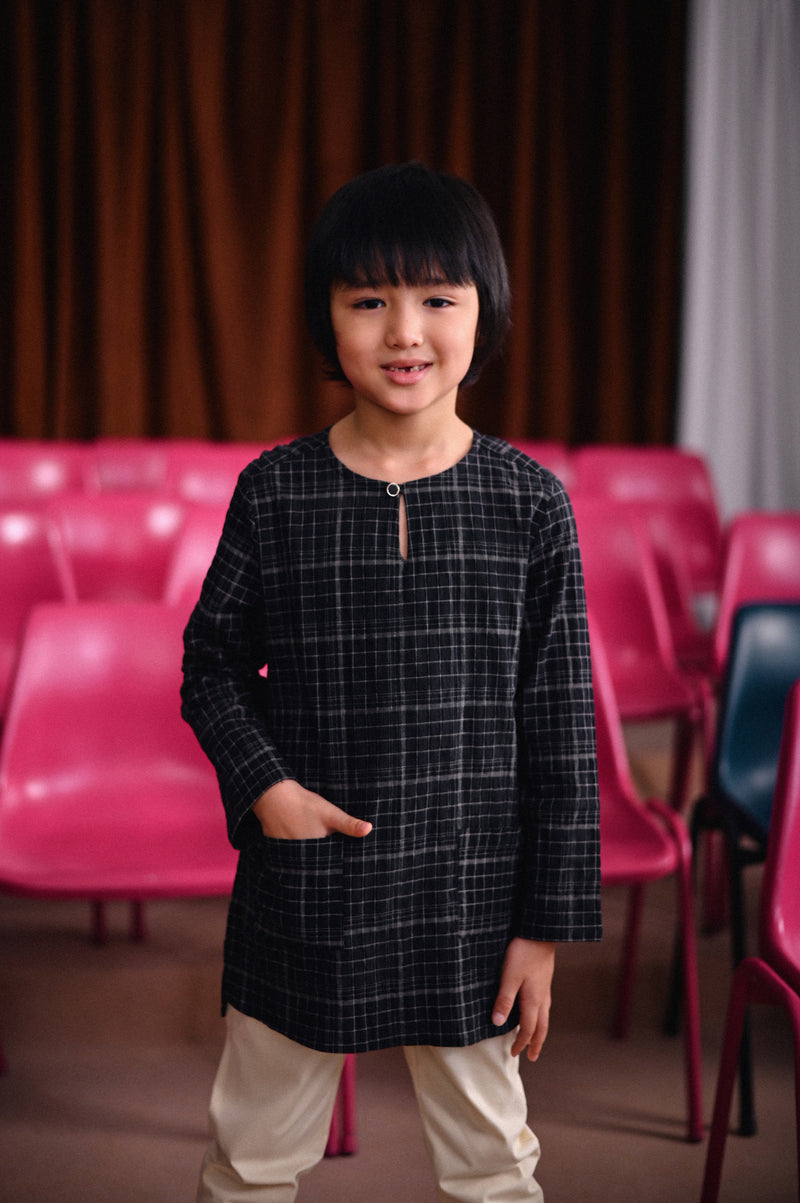 kurta cotton bercorak hitam budak 