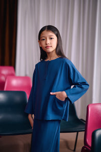 blouse poket biru budak