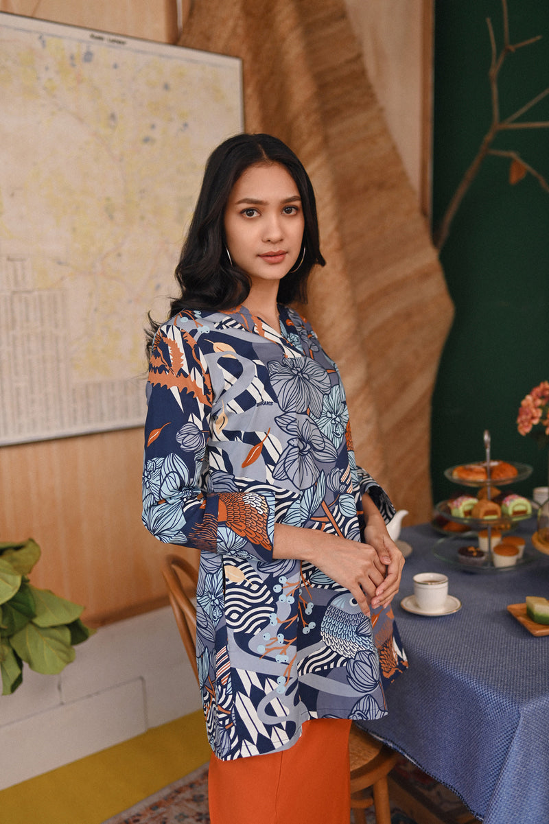 The Tanah Women Gaya Kurung Blouse - Kelabit