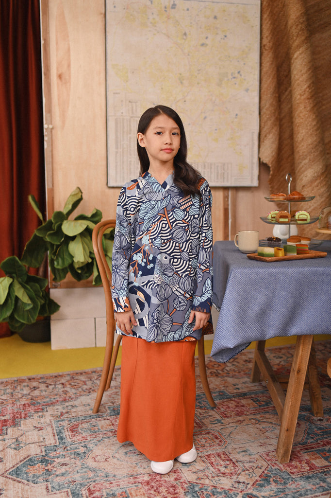 The Tanah Gaya Kurung Blouse Kelabit –