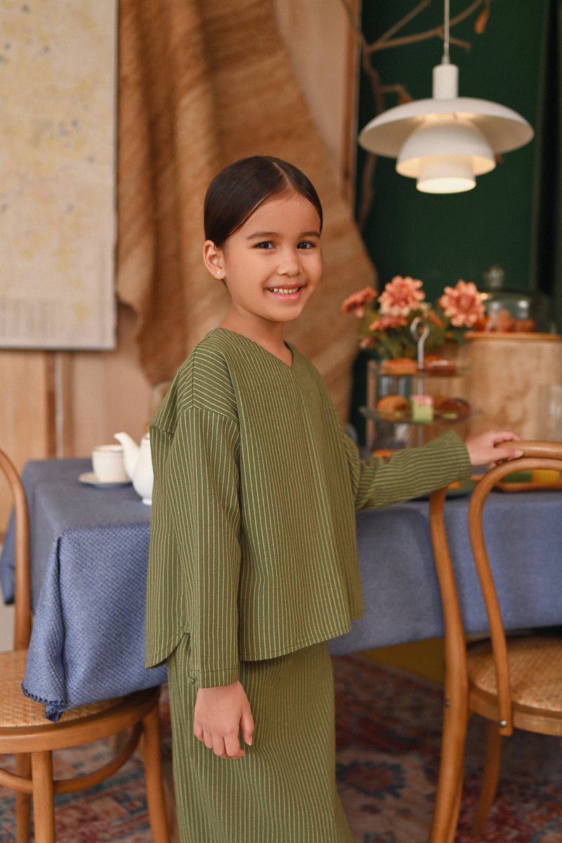 The Tanah Selesa Blouse - Olive Stripe