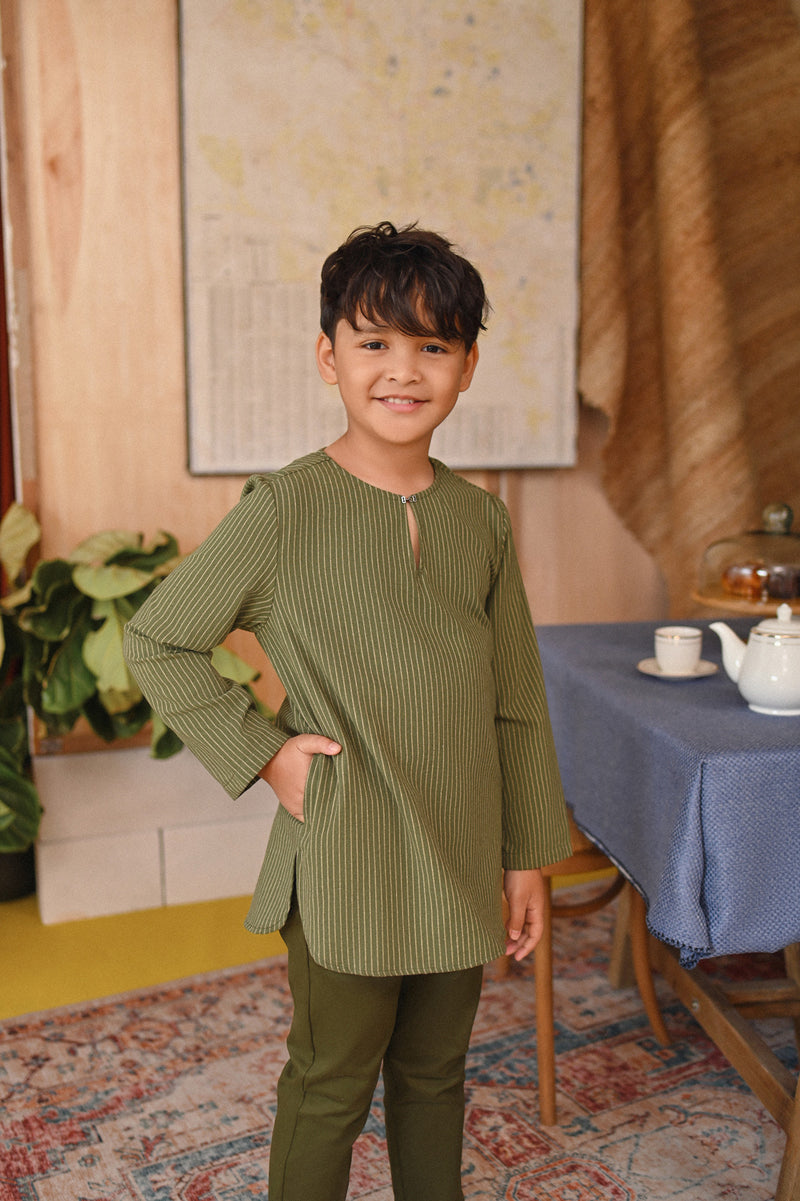 The Tanah Kurta - Olive Stripe