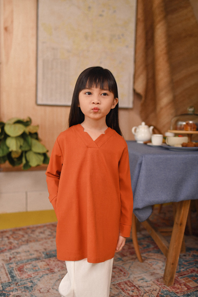 V-shape overlapped collar design kurung Blouse