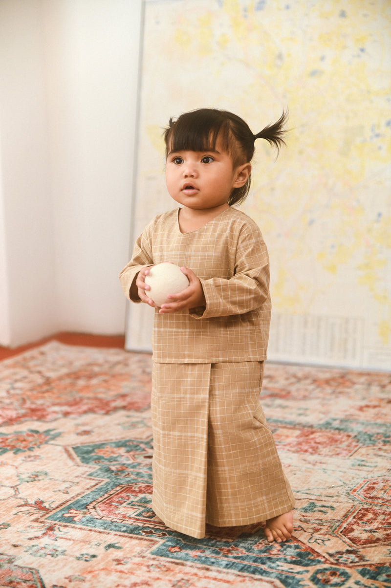 The Dulu Kita Babies Kurung - Kita Khaki Checked