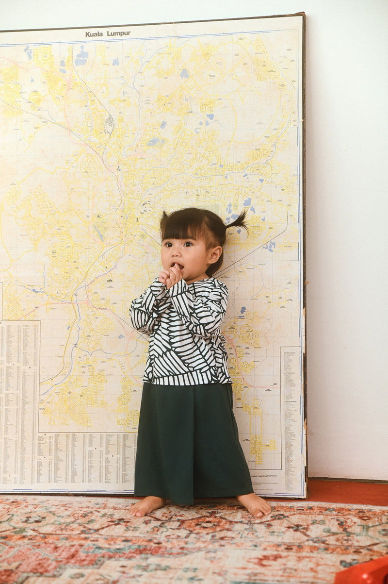 The Dulu Kita Babies Kurung - Emerald Green