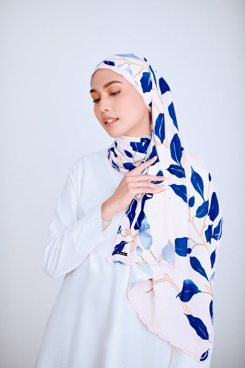 The Glow Women Scallop Shawl - Breeze