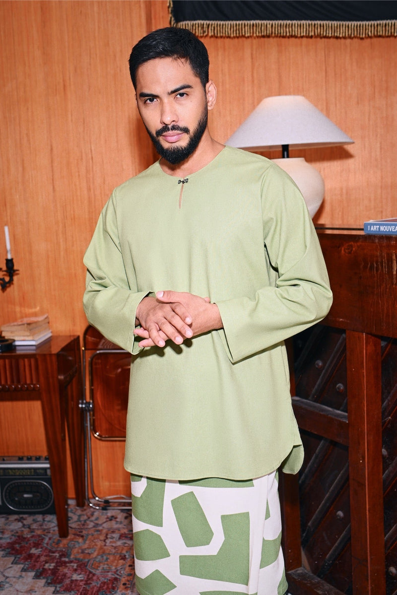 The Congkak Men Kurta - Lawn Green