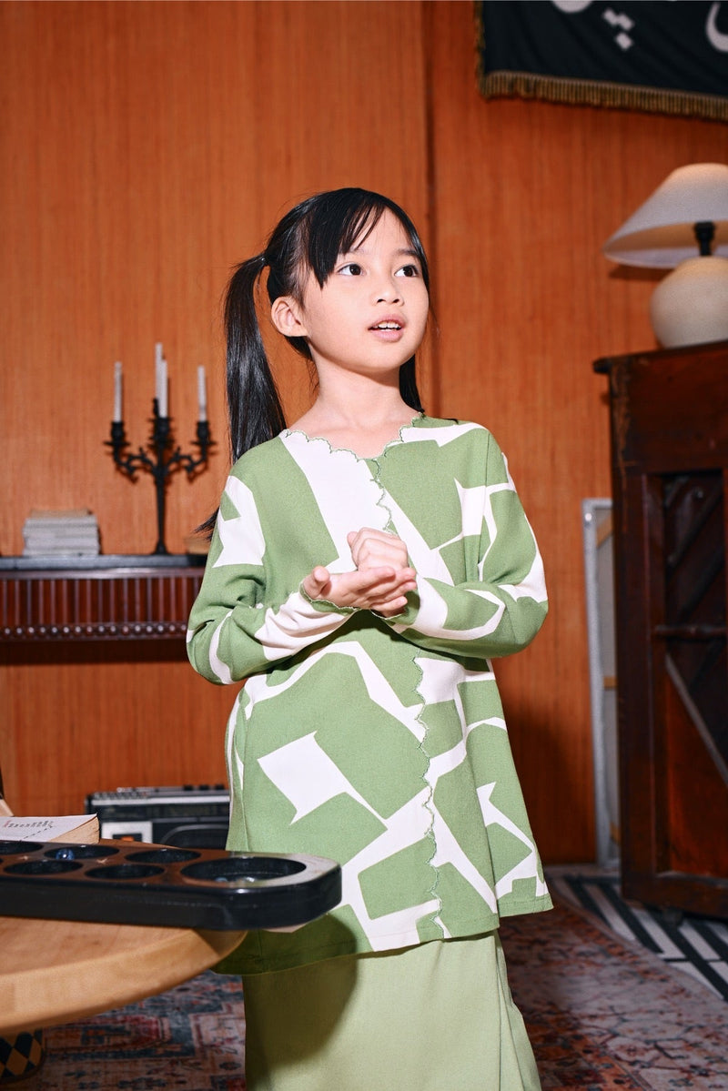 The Congkak Scallop Kurung Top - Sprout