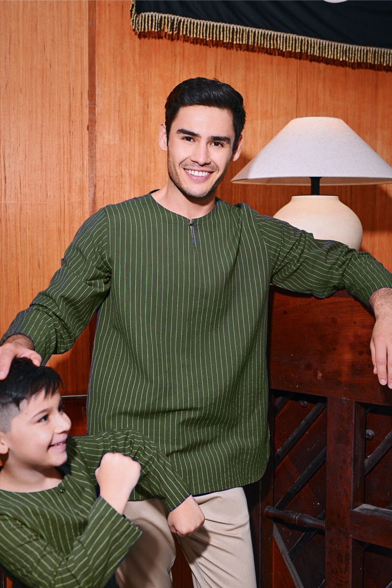 The Congkak Men Kurta - Olive Stripe