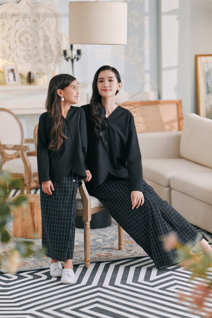 The Caya Bintang Folded Skirt - Good Black Checked