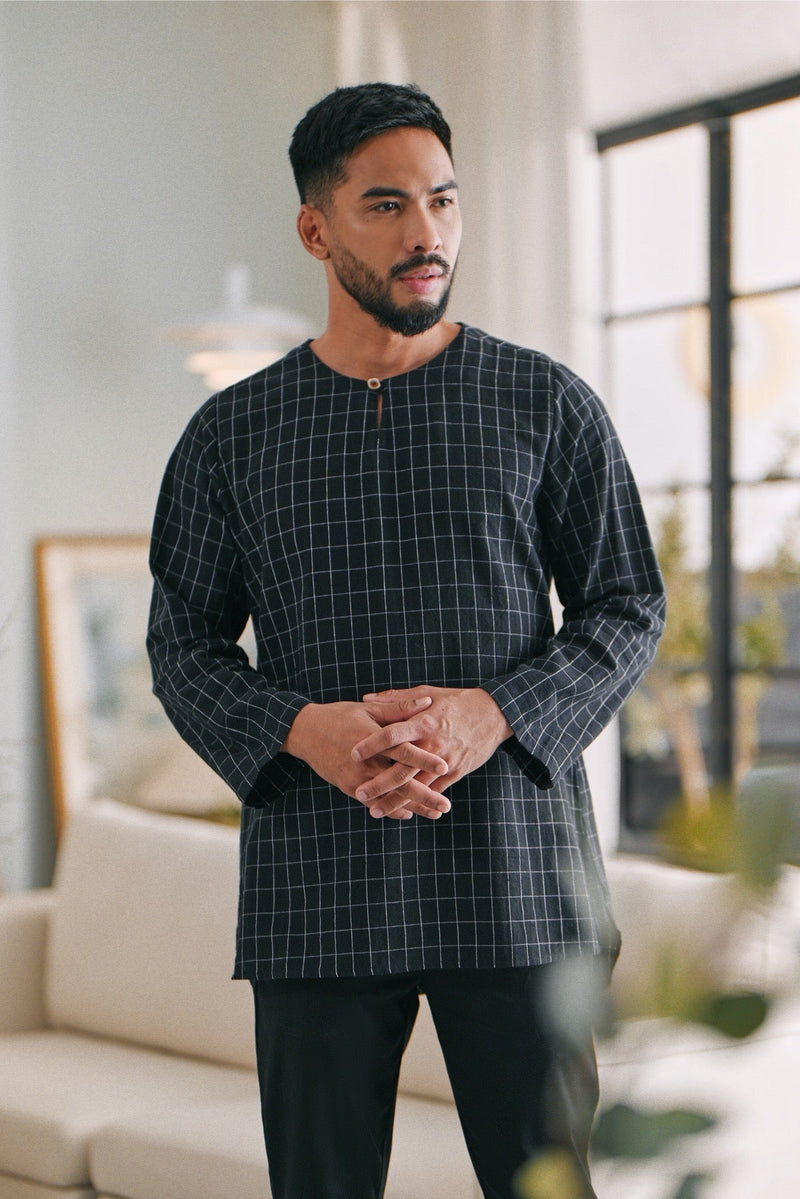 The Caya Men Kurta - Good Black Checked
