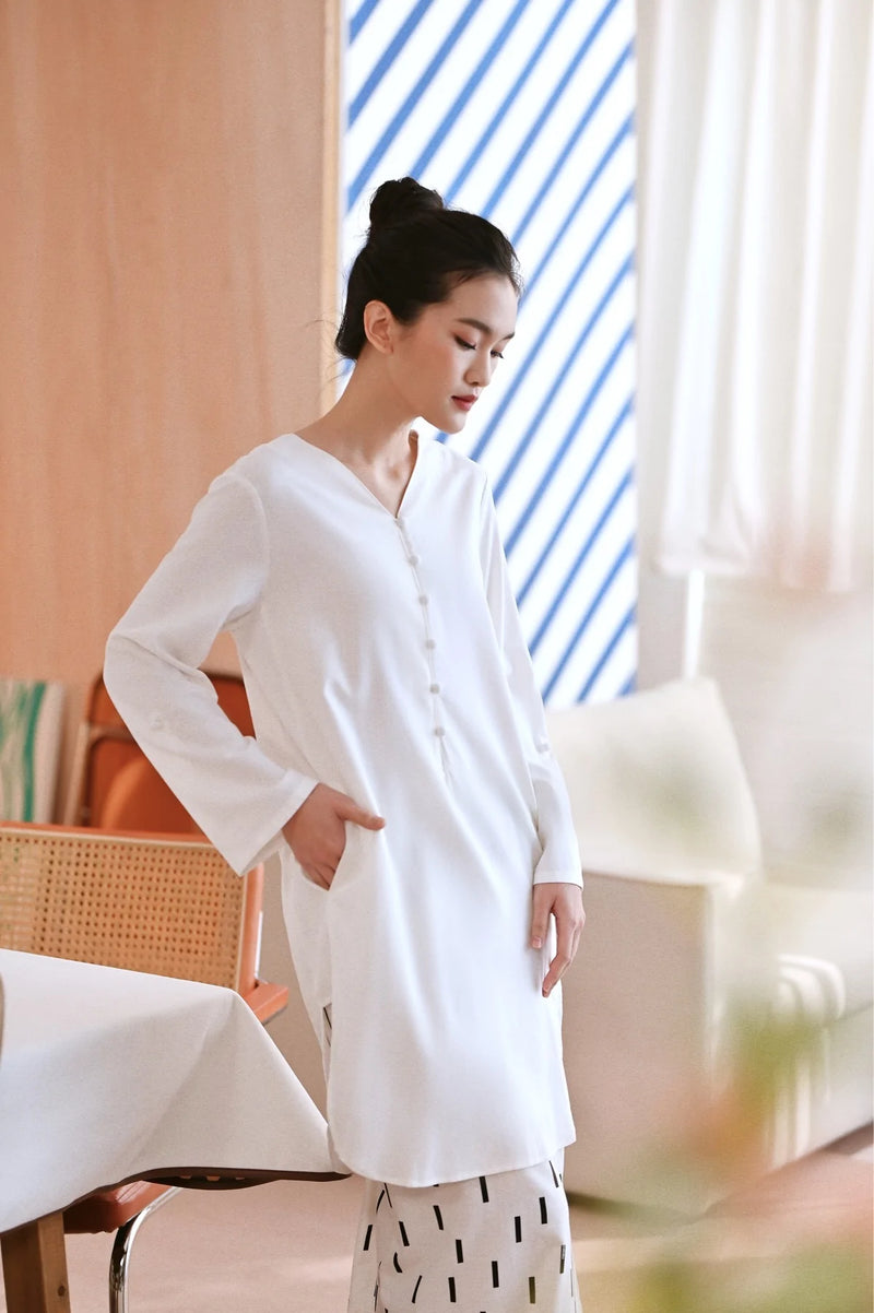 The Maraton Women Bright Tunic - White