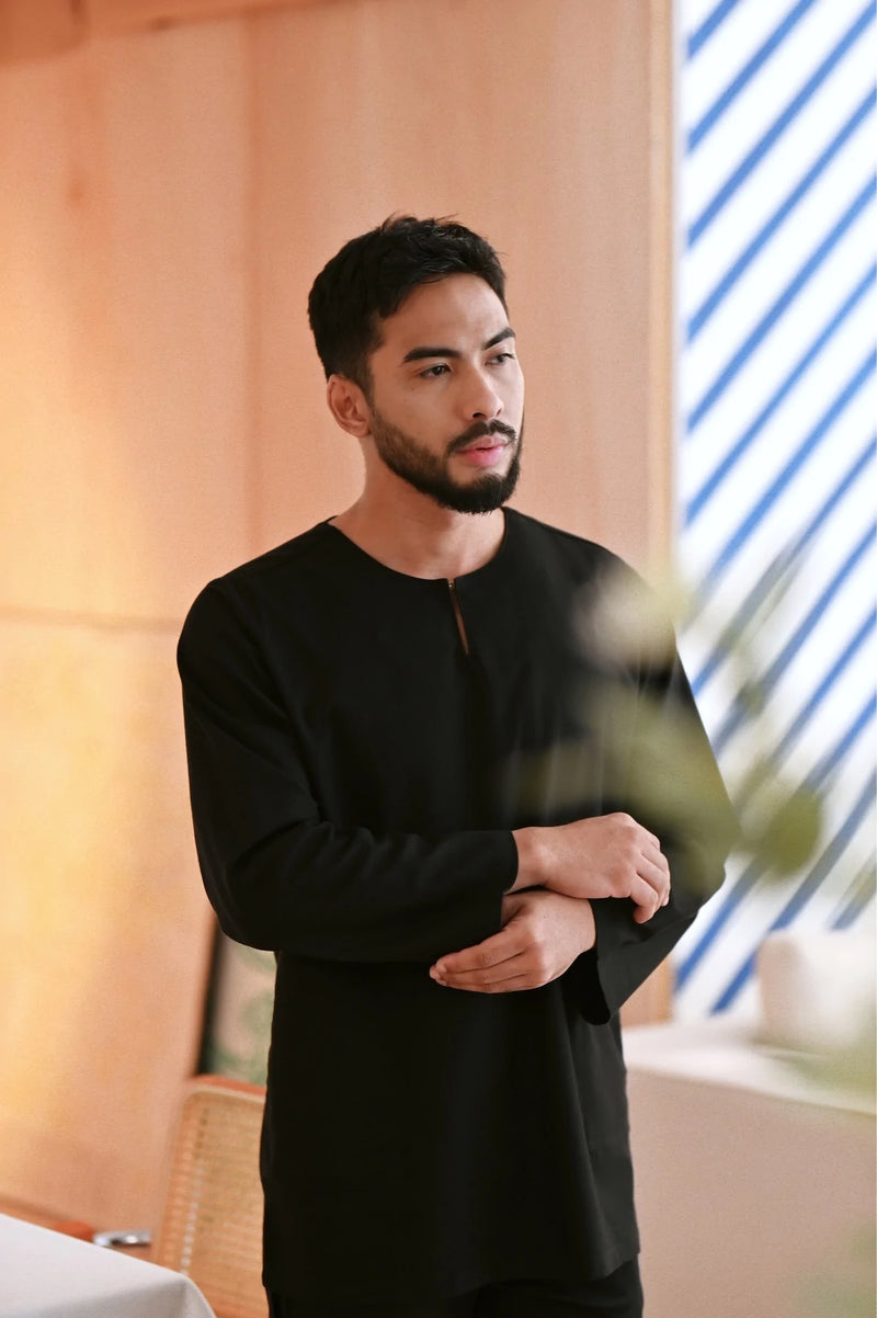 The Maraton Men Kurta - Black