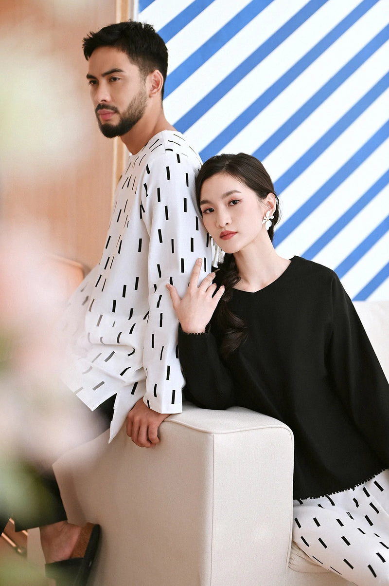 The Maraton Women Glow Blouse - Black