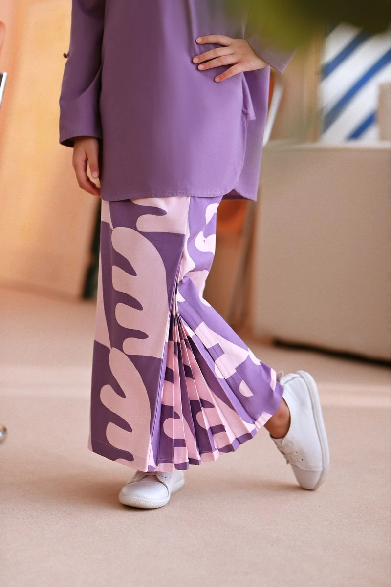 The Maraton Pleats Skirt - Freedom