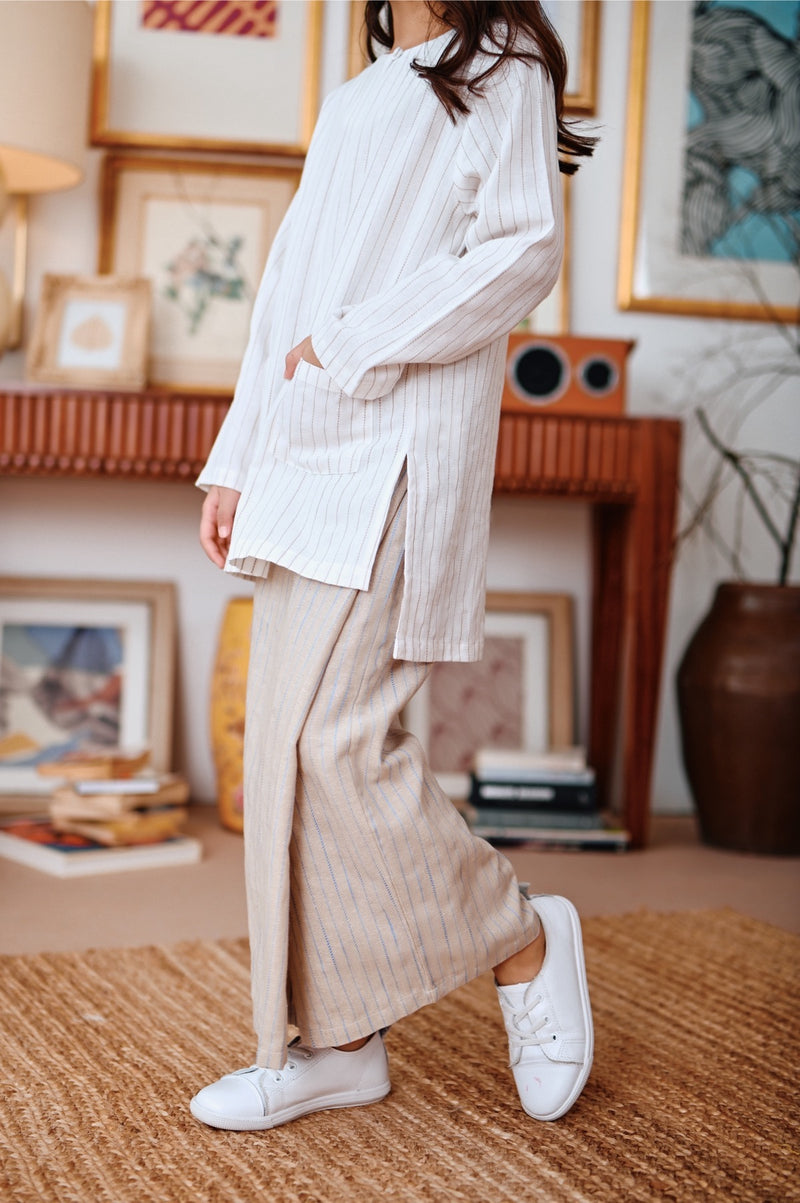 kain lipat depan nude jalur budak 