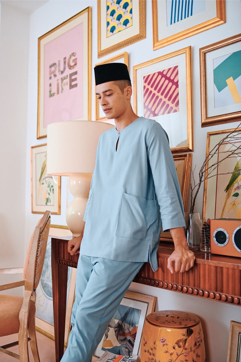 kurta pocket biru muda lelaki 
