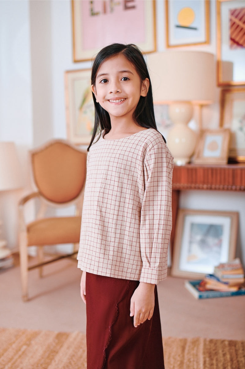 The Narik Boat Neck Blouse - Red Checked