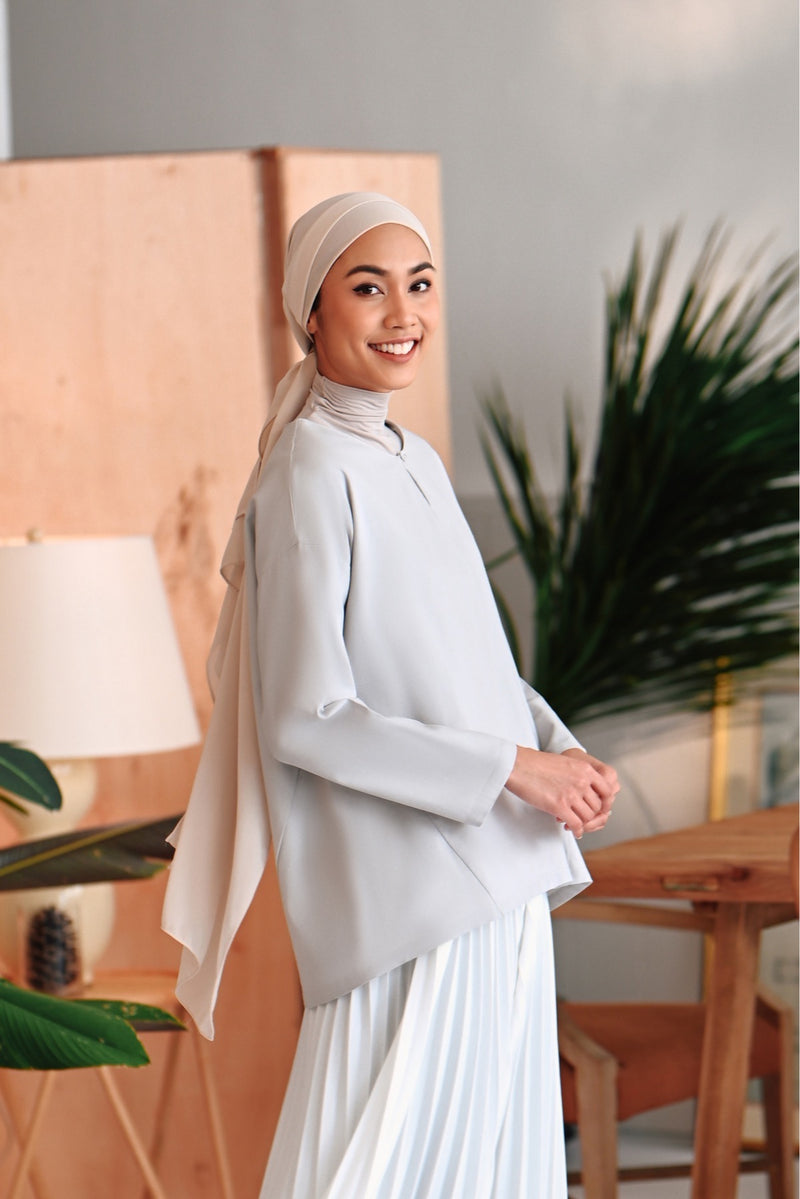 blouse cotton kelabu cair dewasa 