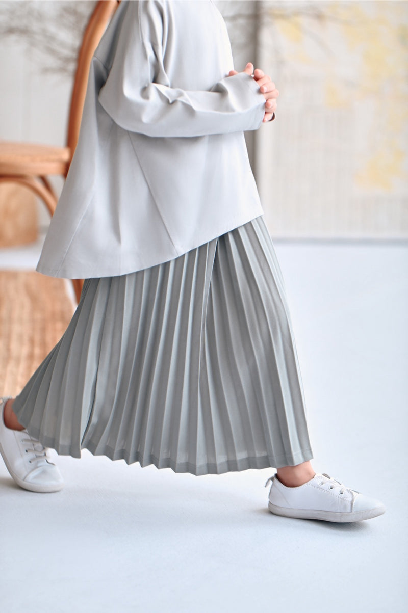 The Rehati Sun-Pleats Skirt - Light Grey