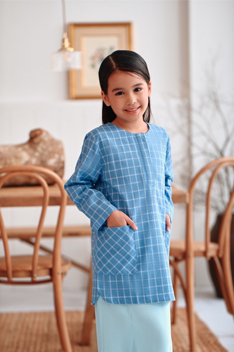 baju kurung petak biru budak perempuan 