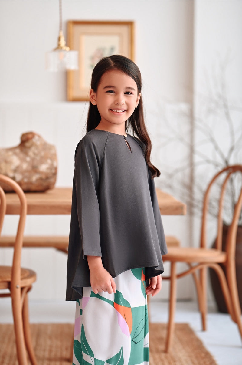 blouse lengan panjang kelabu budak 