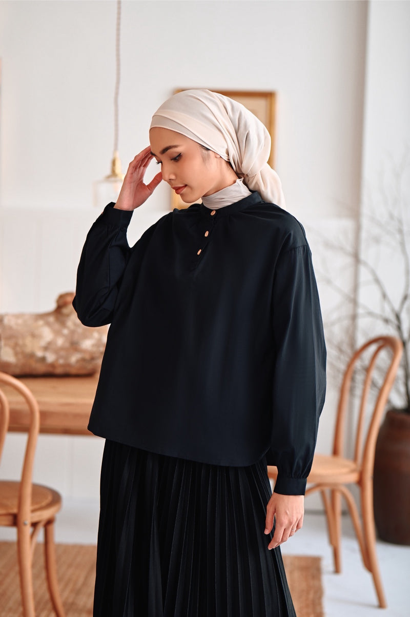 The Rehati Women Peasant Blouse - Black