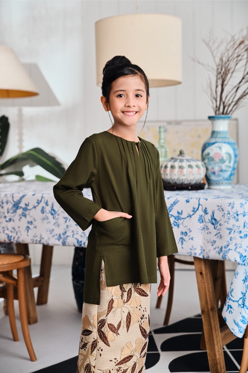 baju kurung budak hijau lumut 
