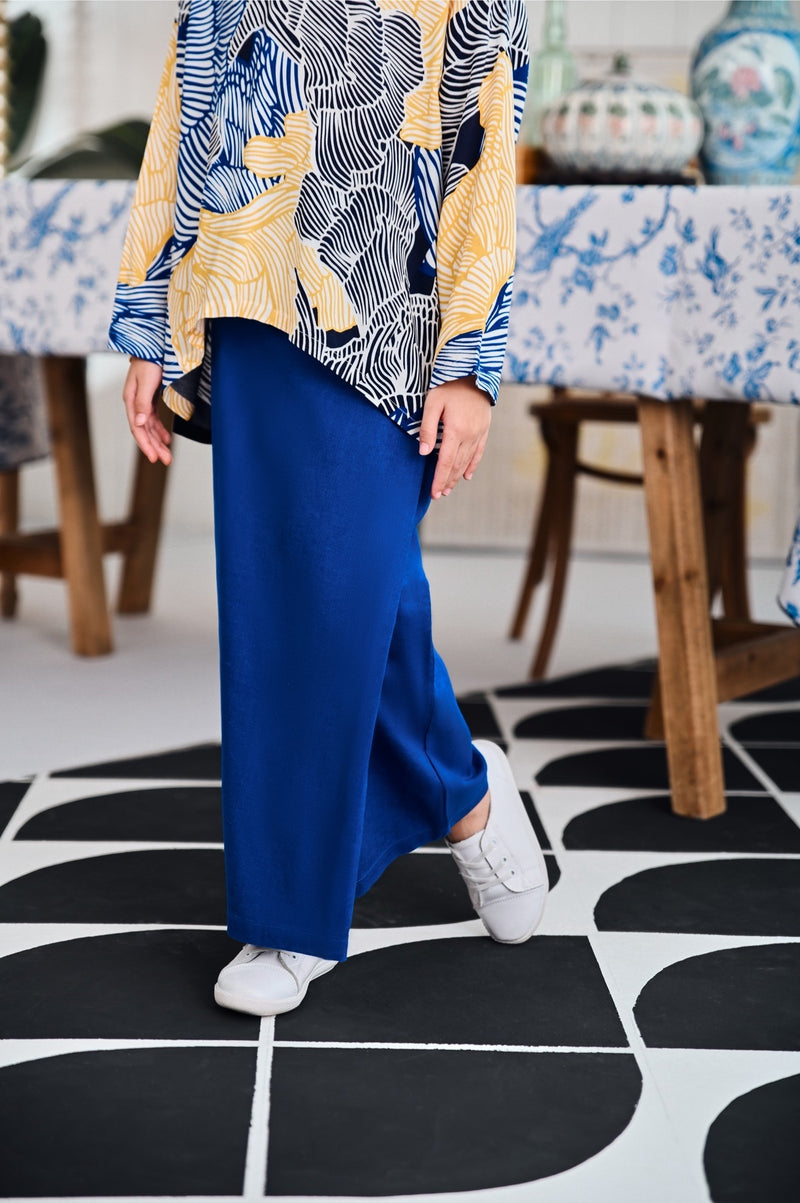 The Evergreen Folded Skirt - Classic Blue