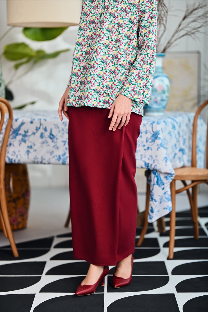 The Evergreen Women Folded Skirt - Maroon