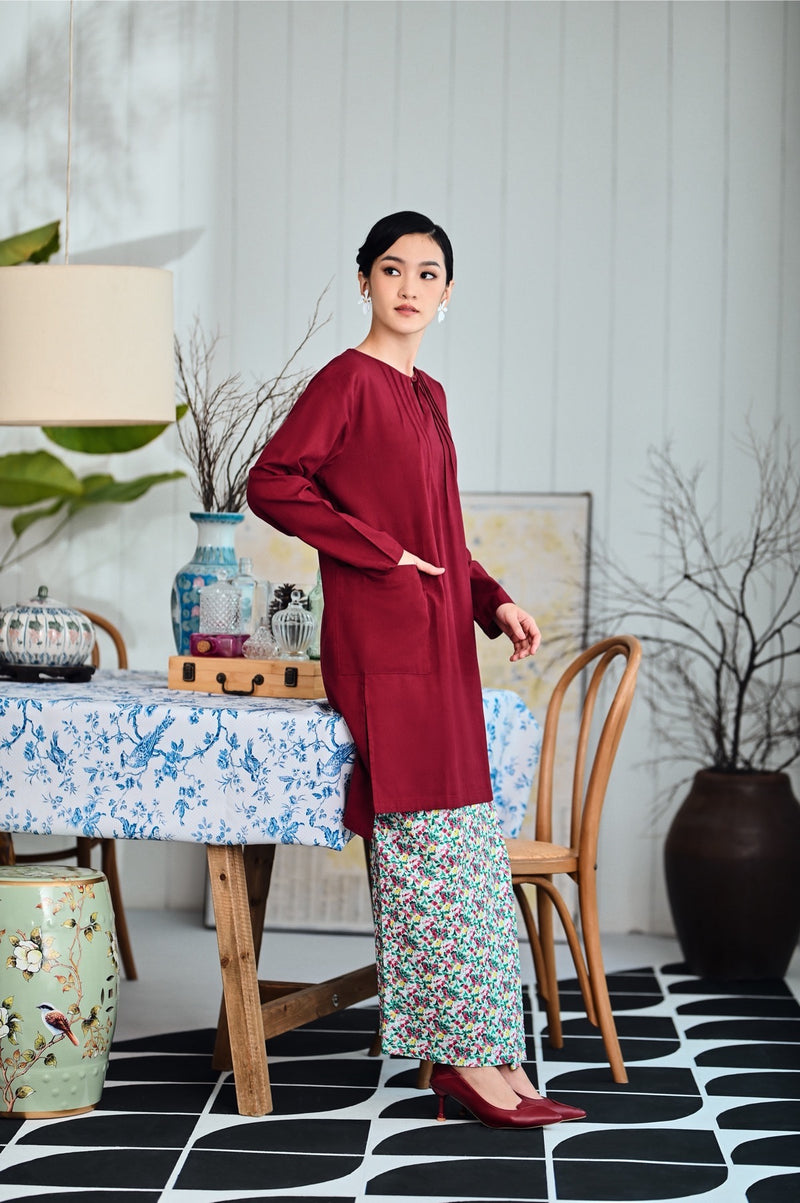The Evergreen Women Pin-Tucks Kurung Top - Maroon