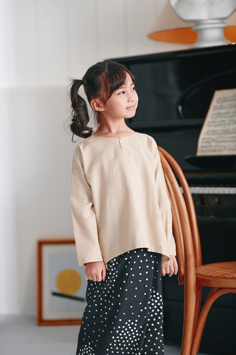 The Saat Kita Mulia Blouse - Khaki