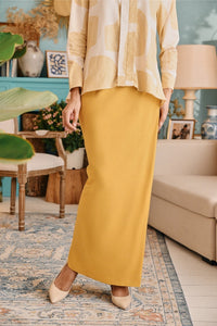 The Tanam Women Folded Skirt - Dijon Mustard