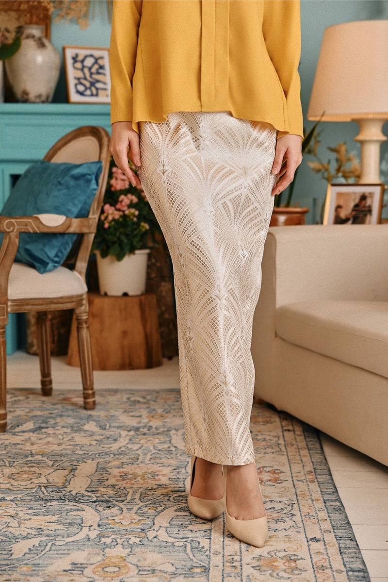 The Tanam Women Jacquard Skirt - Luxury Cream