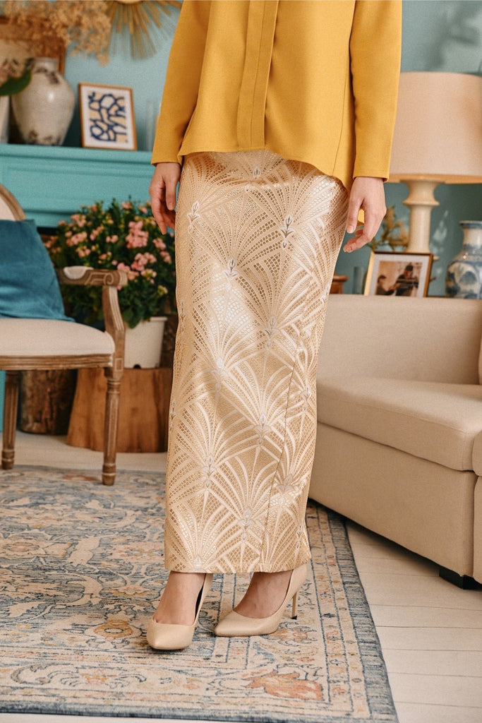The Tanam Women Jacquard Skirt - Luxury Gold
