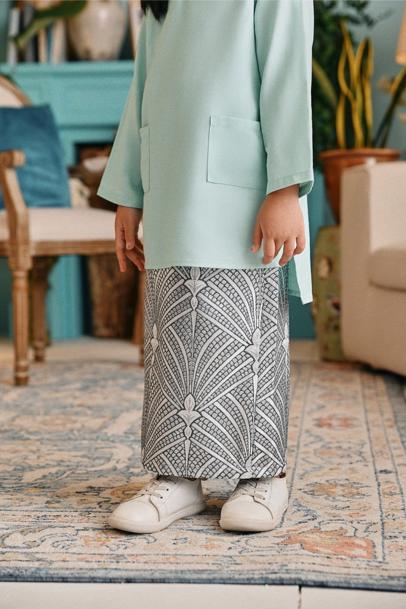 The Tanam Jacquard Skirt - Luxury Grey