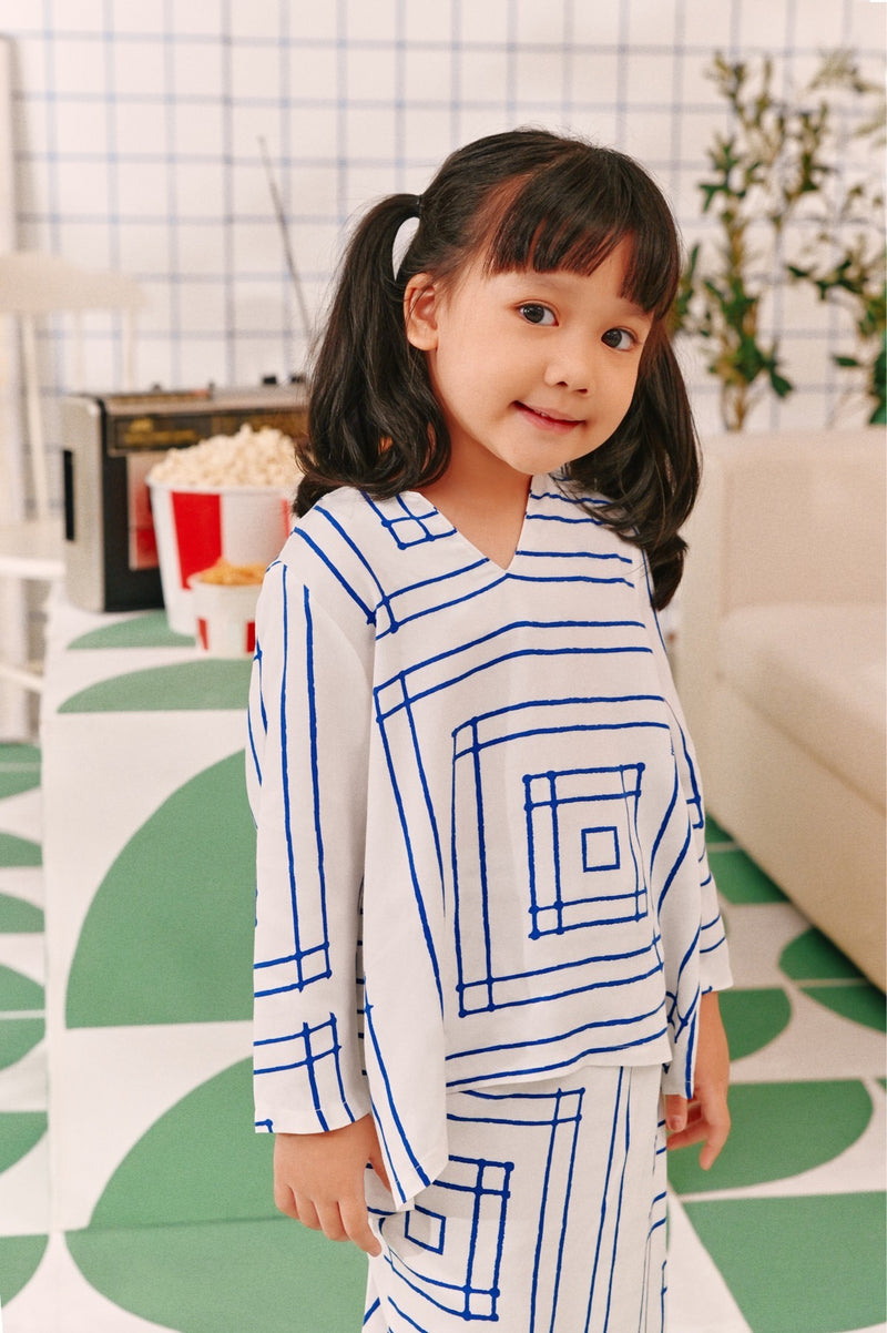 The Tabur Cheers Blouse - Framework