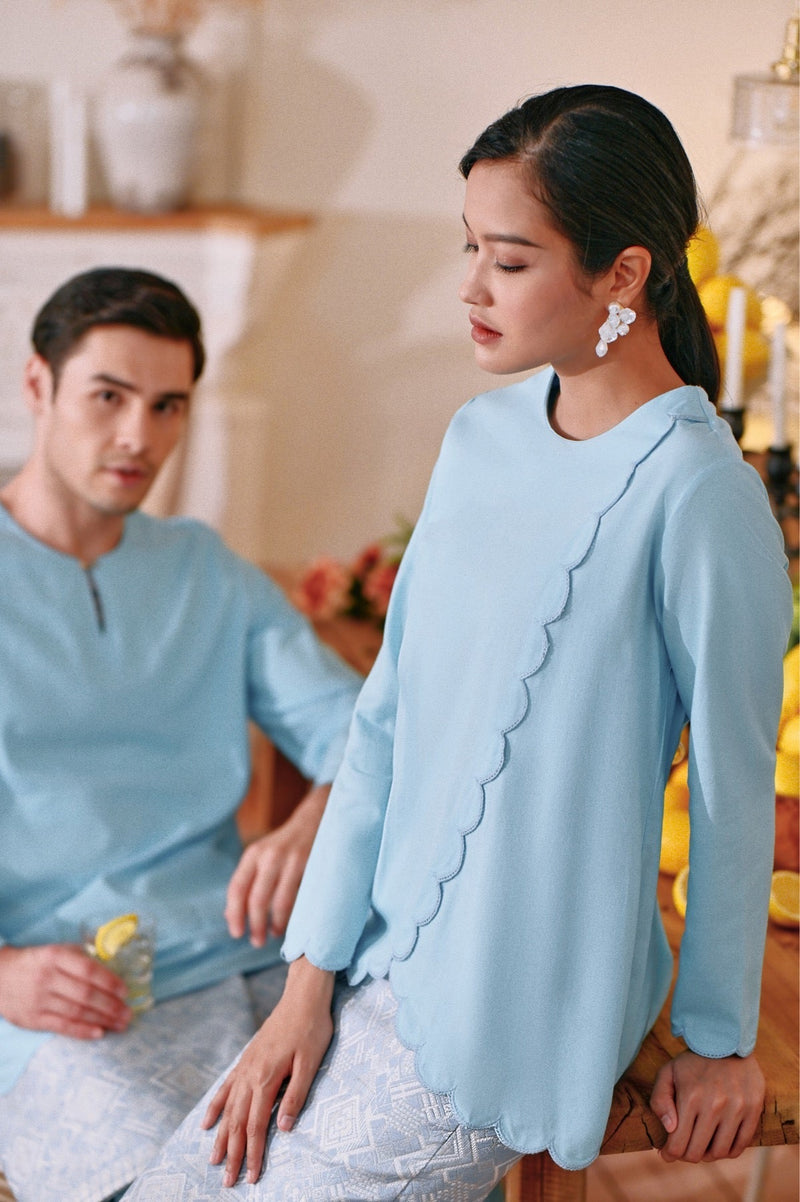 The Menuai Women Broderie Blouse - Light Blue