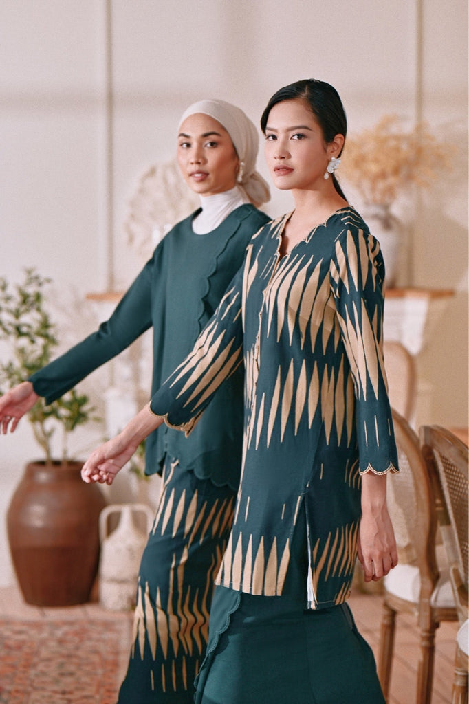 The Menuai Women Broderie Kurung Top - Sepals