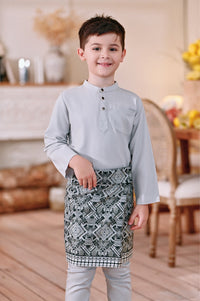 The Menuai Baju Melayu Top - Light Grey