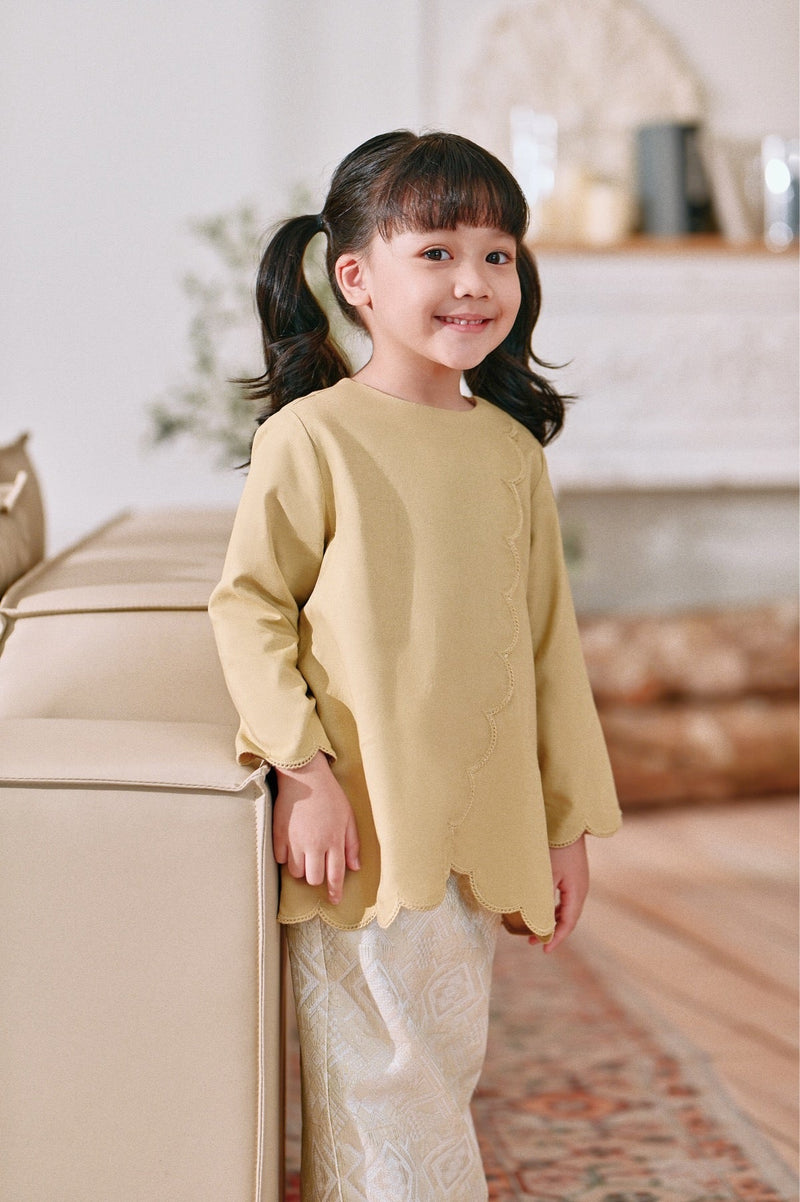 The Menuai Broderie Blouse - British Khaki